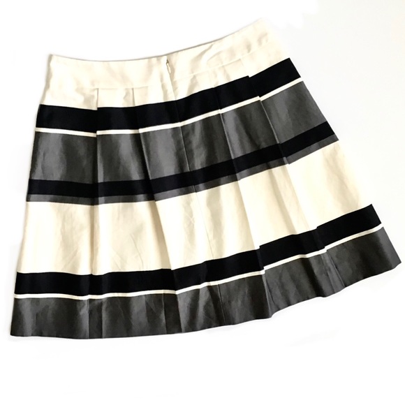 LOFT Horizontal Stripe Pleated Skirt - Sz 4 - Picture 2 of 4